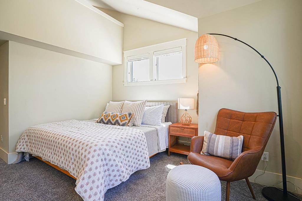 Exquisite Central Townhome With Spacious Loft And Gourmet Kitchen Seattle Exterior photo